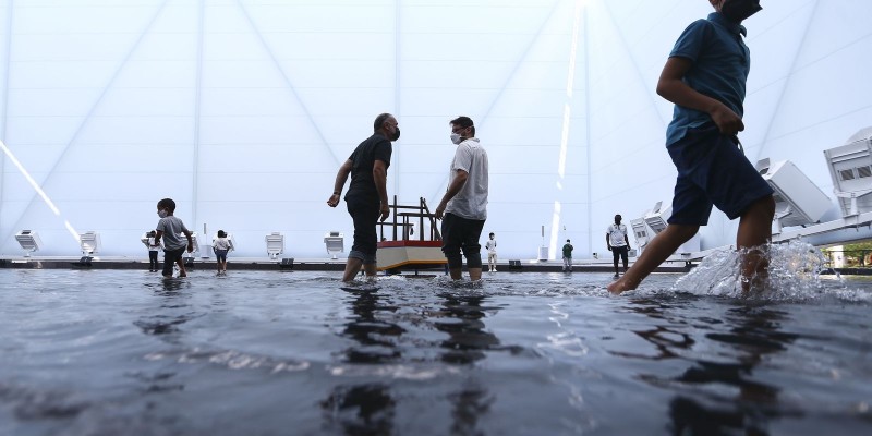 Sob forte calor, Expo Dubai começa a receber visitantes nesta sexta