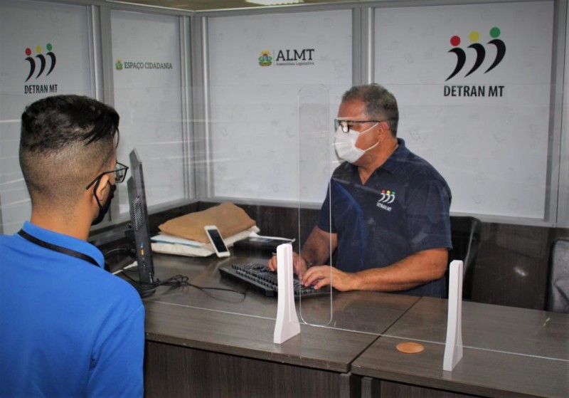 Posto de atendimento do Detran na ALMT - Foto por: Gilia Amaral/Detran-MT