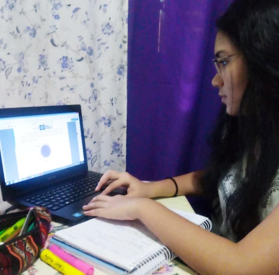 Estudantes utilizam plataforma digital para acompanhar conteúdo do Enem