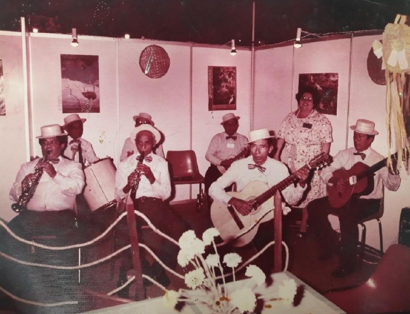 Na foto, conjunto Serenata, do qual o Bolinha fez parte. Kanoa de Prata, última banda em que Mestre Bolinha tocou, realizará apresentação especial antes da exibição do doc - Foto por: Arquivo Familiar