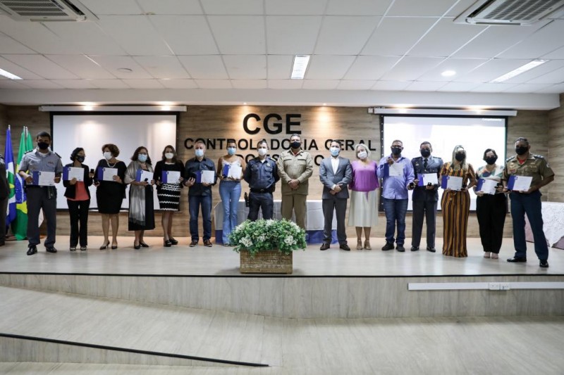 Palavras como valorização e reconhecimento foram a marca da cerimônia realizada na manhã desta quinta-feira, no auditório da Controladoria Geral do Estado (CGE-MT). - Foto por: Tchélo Figueiredo - SECOM/MT