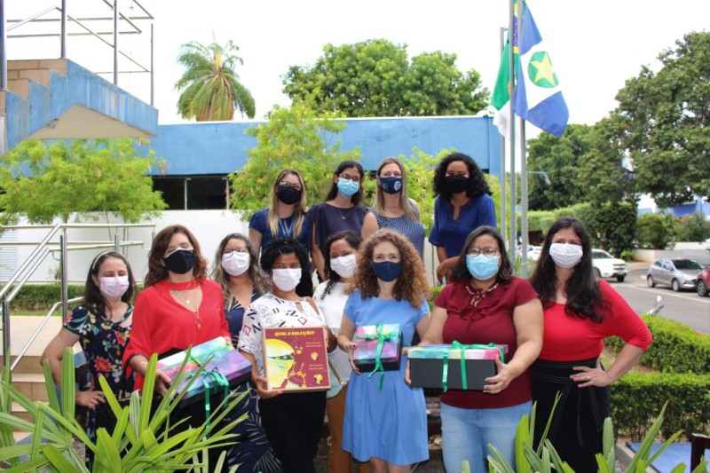 Na foto, representantes dos três grupos vencedores do Desafio de Inovação – “Melhore o seu ambiente de trabalho”. - Foto por: Nayara Takahara | Seplag-MT