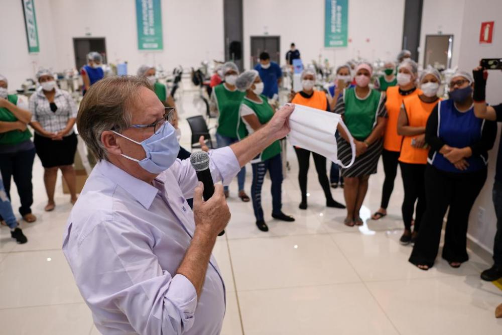 Secretaria de Saúde recebe 11 mil itens de proteção produzidos pelo Senai
