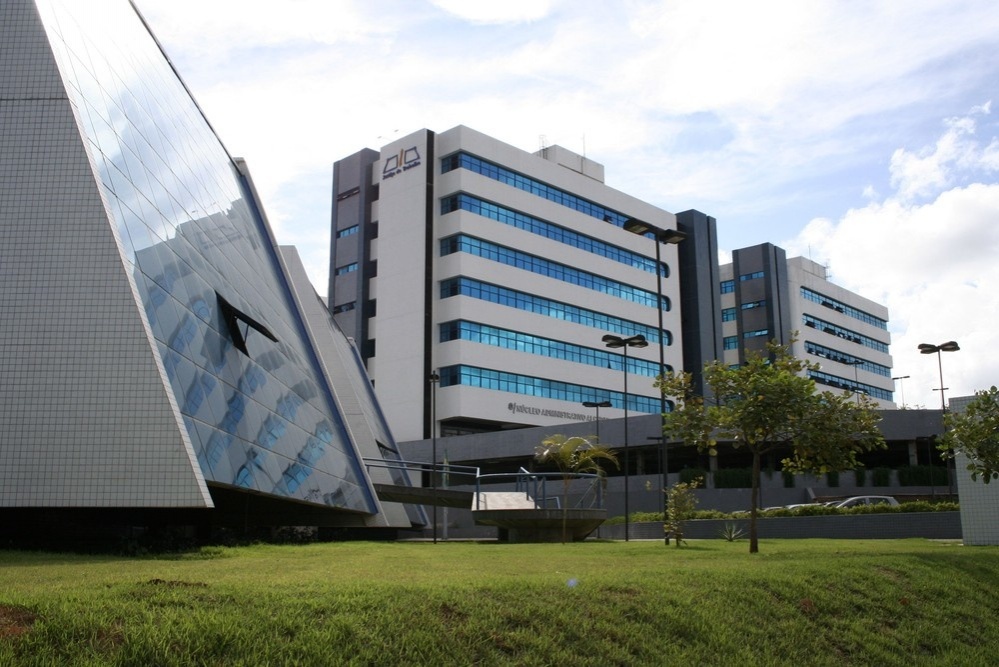 Empresa é condenada a indenizar funcionária demitida durante tratamento de câncer em MT