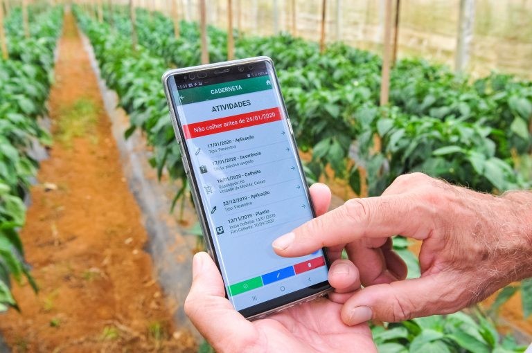 Modernização da técnica agrícola está cada vez mais presente no Brasil - (Foto: Renato Araújo/Agência Brasília)