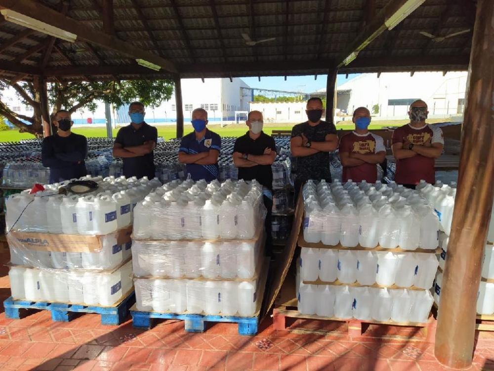 PM envasa álcool 70% que atende órgãos estaduais