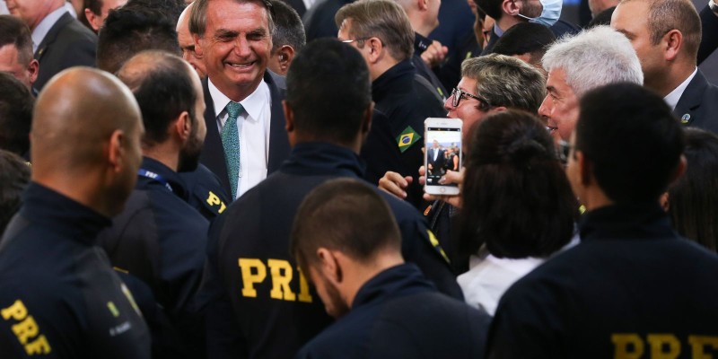 Policiais federais devem ter reajuste até 2022, diz presidente