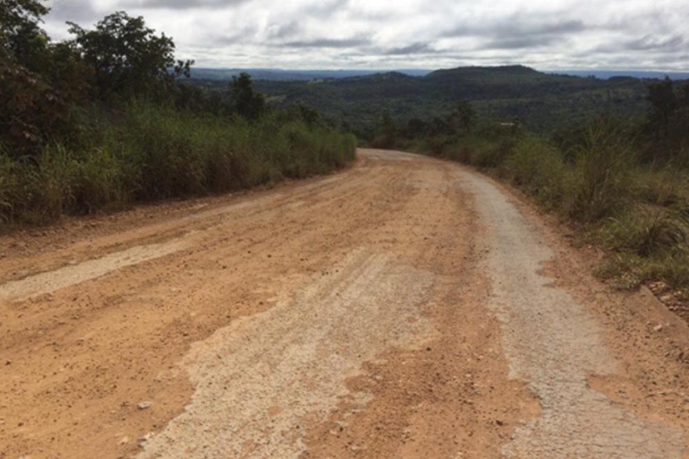 Sinfra abre licitação para reconstruir asfalto na Serra de Nova Brasilândia