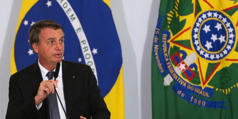 Presidente é internado em São Paulo com desconforto abdominal