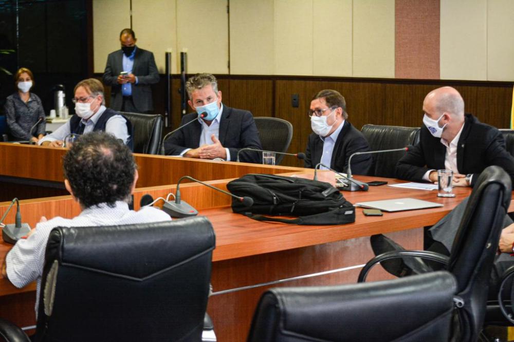 Governo de MT recebe pedidos e analisa compra de medicamentos