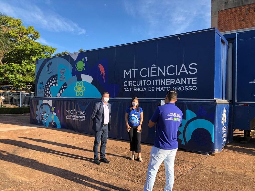 Curiosidades e experimentos científicos do projeto são apresentados em live