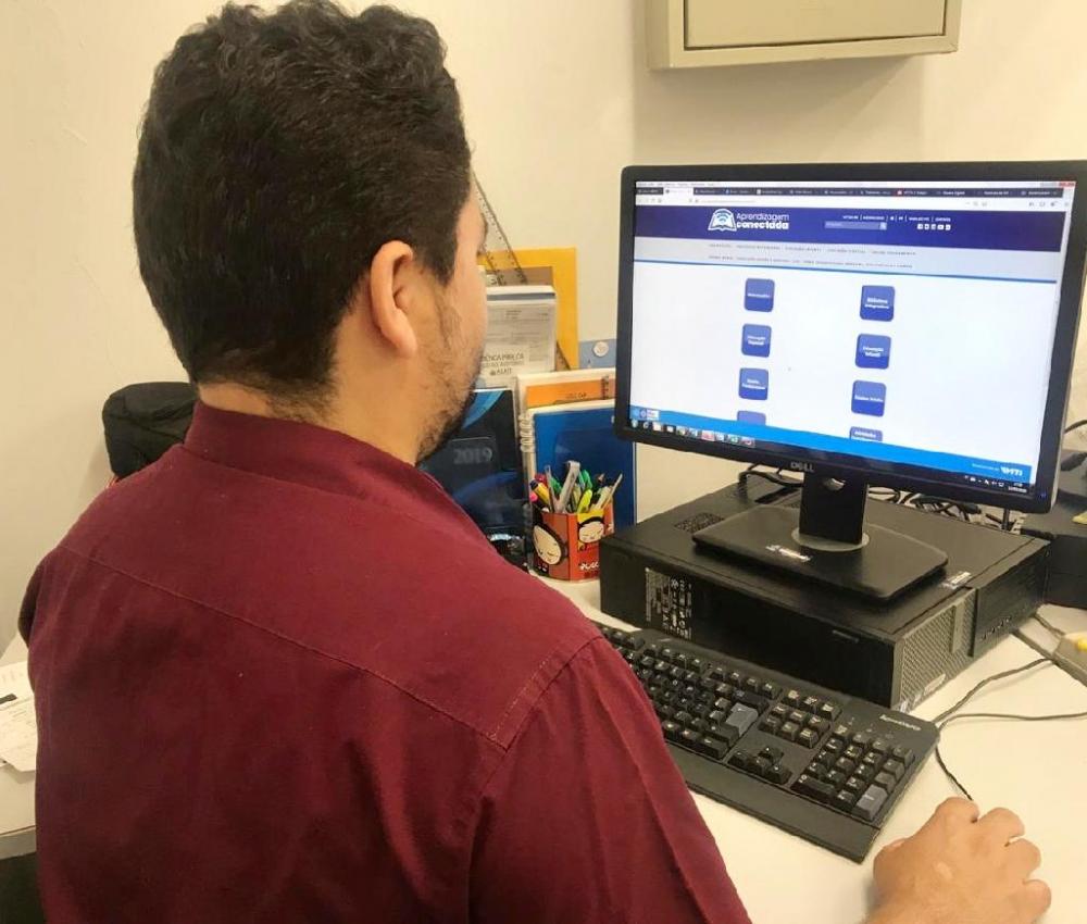 Curso aborda conceitos e terminologias do Documento de Referência Curricular