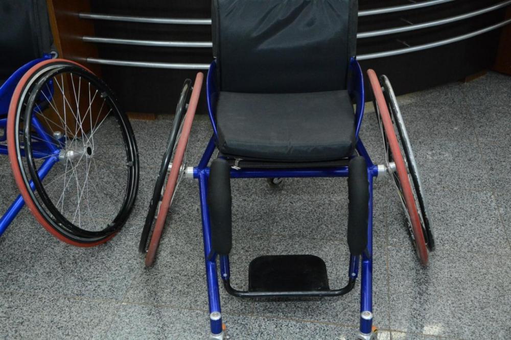 Vereador requer 10 cadeiras adaptadas para práticas de basquetebol de deficientes