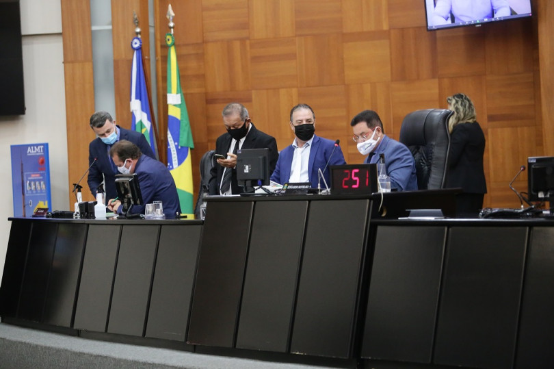 Novo regimento da AL vai tirar poder da 1ª Secretaria e frear atropelos nas votações