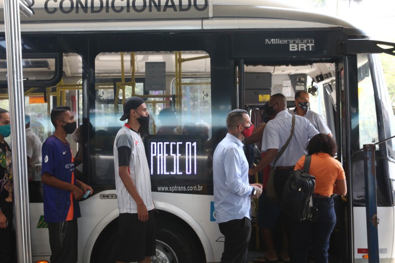 Racismo no transporte já foi presenciado por 72% dos brasileiros