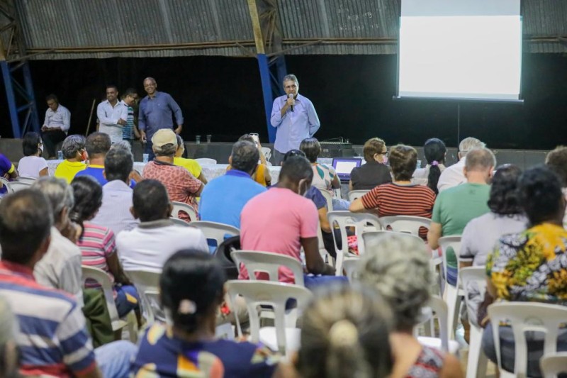Audiência pública com a comunidade para detalhar o processo de Regularização Urbana. - Foto por: Michel Alvim - SECOM / MT