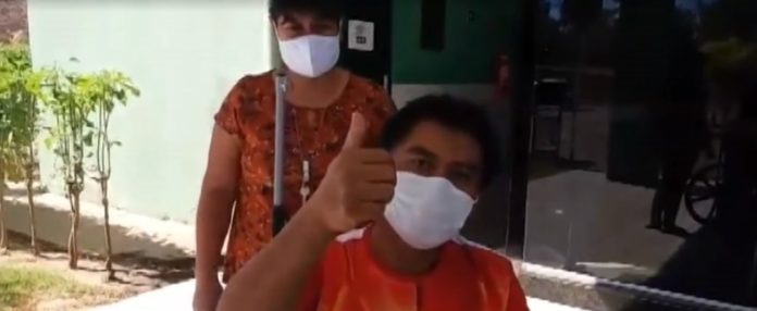 Indígena líder xavante tem alta médica após ser contaminado por Covid-19 em MT; pais morreram pela doença