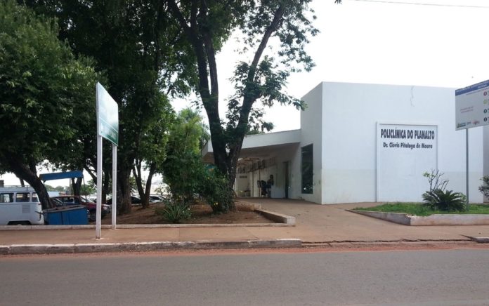 Criança venezuelana de 2 anos morre após supostamente ingerir querosene em Cuiabá