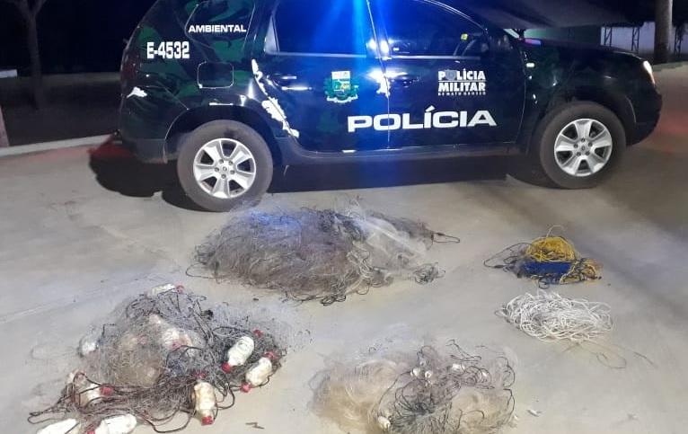 Em patrulhamento fluvial, Batalhão Ambiental apreende redes e espinheis em Juscimeira