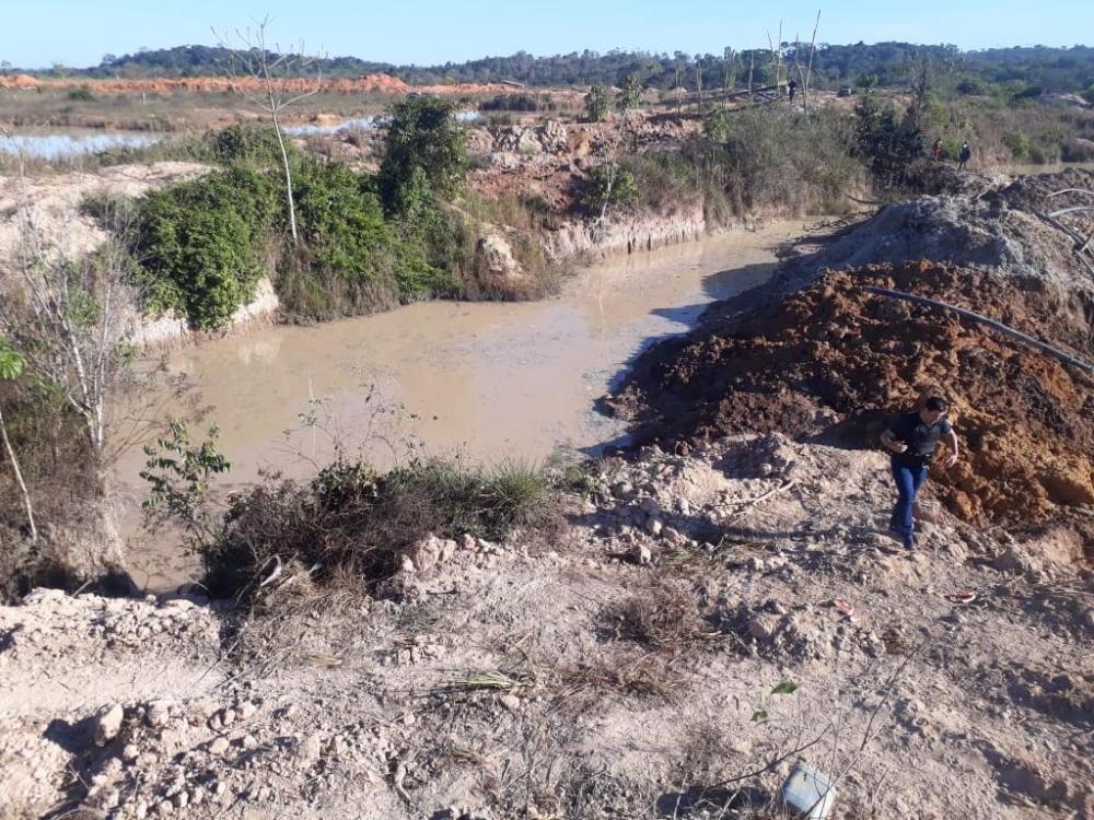 Operação fecha áreas de extração ilegal de ouro em distrito de Peixoto de Azevedo