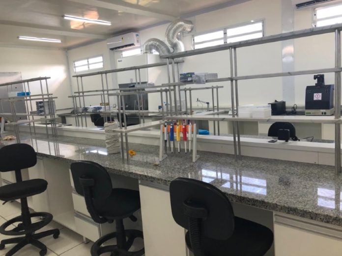 IFMT inaugura laboratório com capacidade para 480 testes de Covid-19