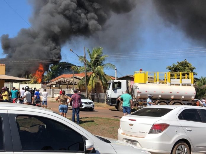 Idoso tem casa incendiada e morre no quintal ao tentar escapar em Mato Grosso