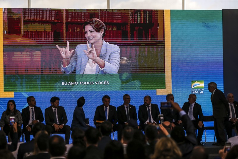 Ministério da Educação lança Canal Educação e Canal Libras