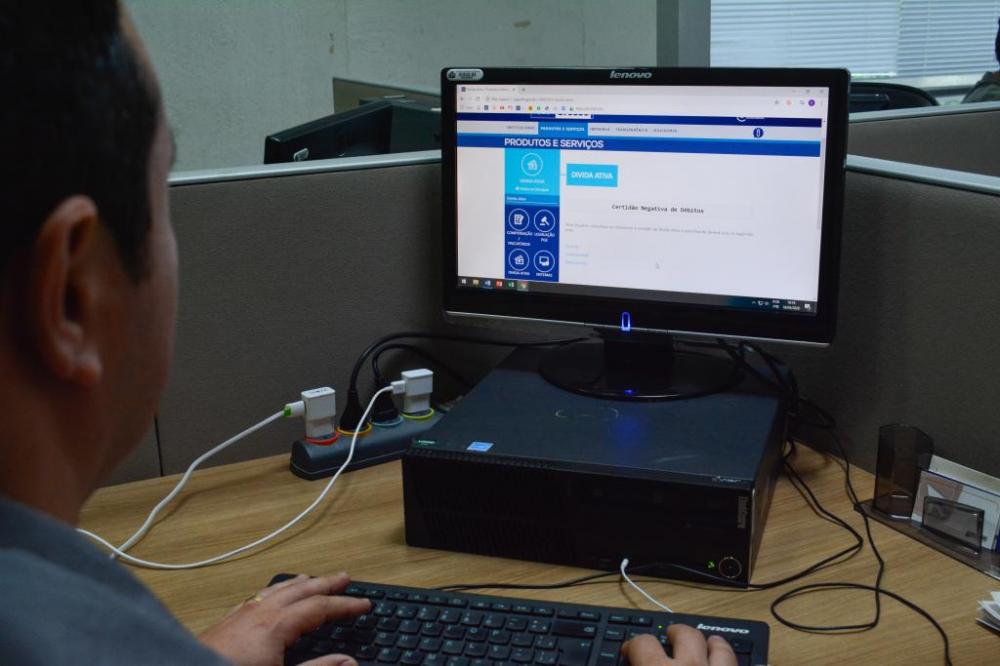 Consultas e negociações de dívida ativa podem ser feitas pelo site ou canais de atendimento da PGE