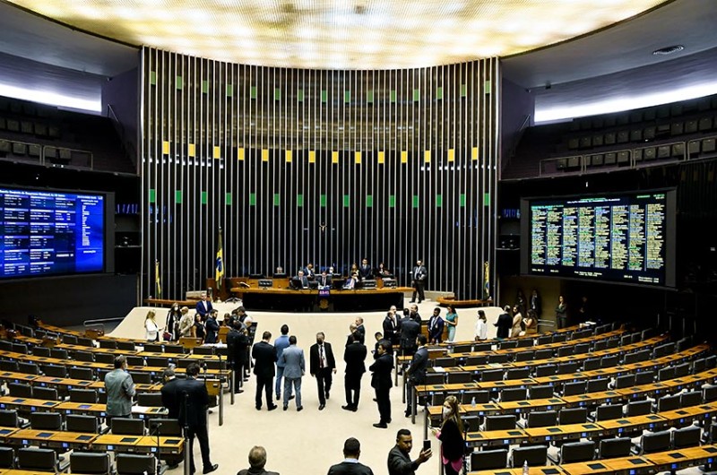 A análise do veto parcial de Bolsonaro à lei que viabiliza a privatização da Eletrobras foi iniciada no mês passado - Geraldo Magela/Agência Senado