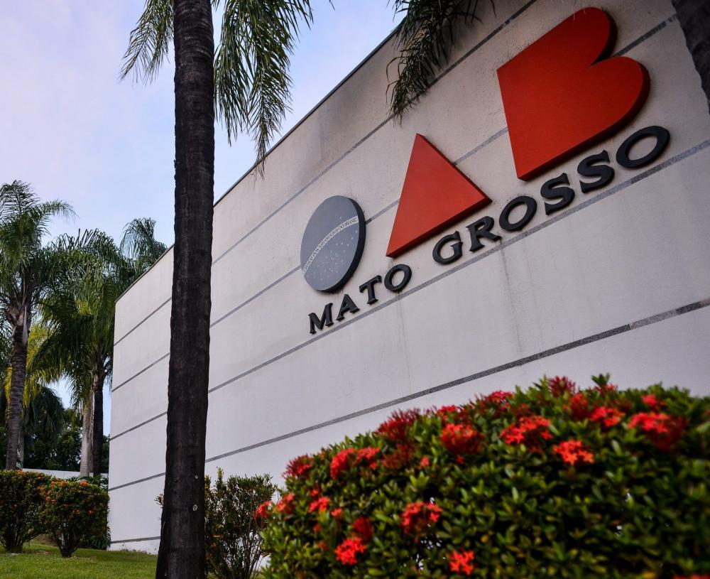 OAB-MT consegue suspender multa aplicada a advogada que não compareceu à audiência por motivos de saúde