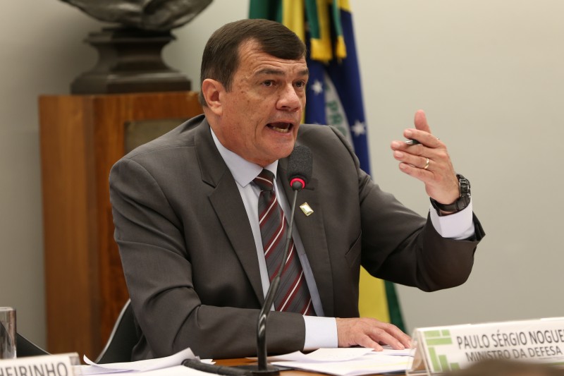 Ministro diz na Câmara que compras de Viagra tiveram prescrição médica