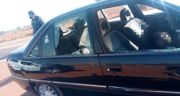 Homem é executado dentro de carro em rodovia