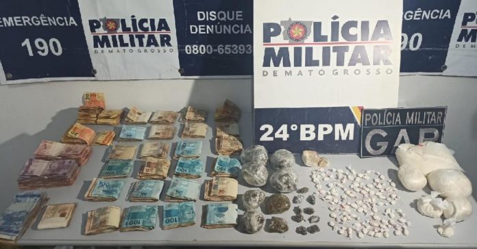 Denúncia auxilia na apreensão de droga e mais de R$ 30 mil encontrados em matagal