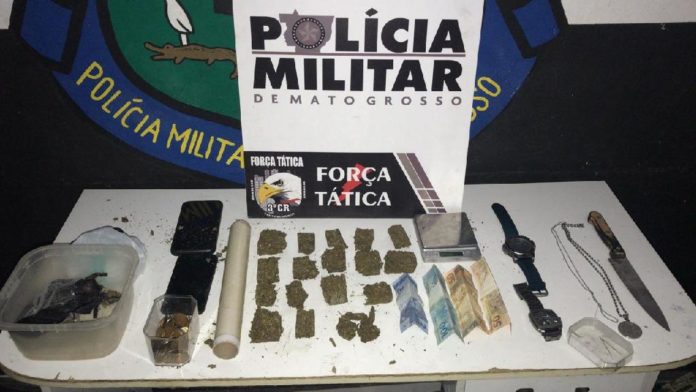 Força Tática prende dois suspeitos vendendo drogas em bairro de Sinop
