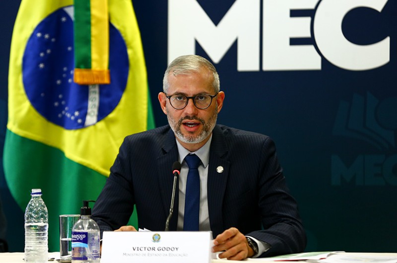 O requerimento pede que Godoy explique o corte de R$ 619 milhões no orçamento das instituições federais de ensino - Marcelo Camargo/Agência Brasil