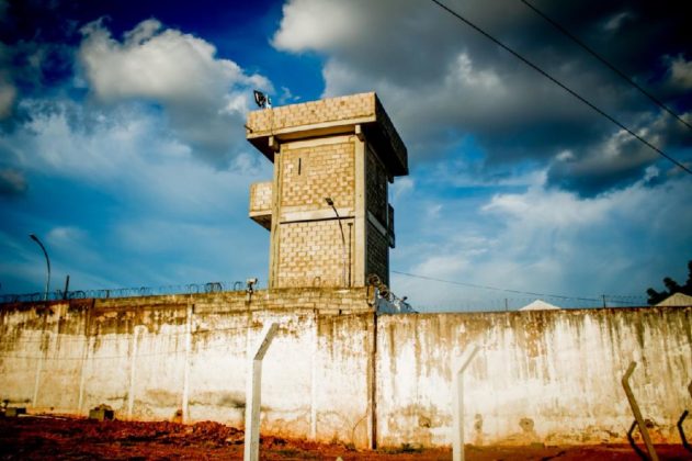 Servidores impedem entrada de droga no Centro de Ressocialização de Cuiabá