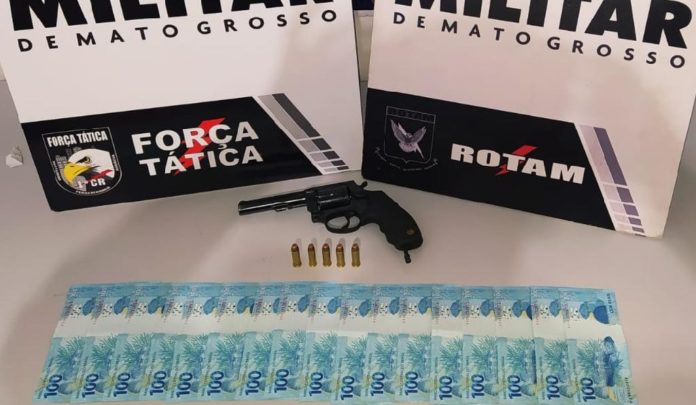 Rotam encaminha três à delegacia por porte ilegal de arma de fogo em Cuiabá