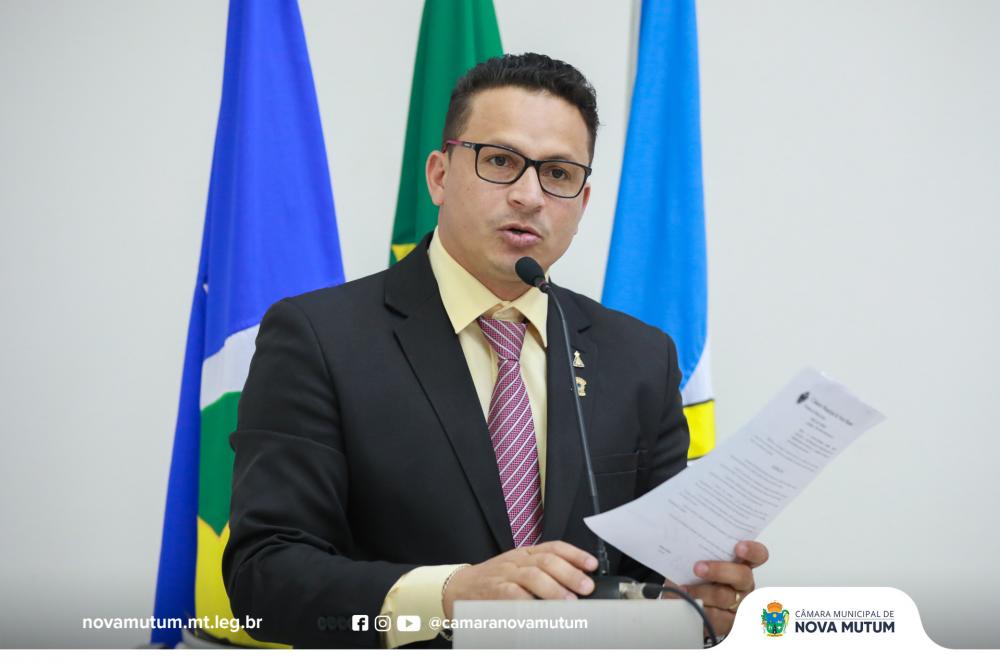 Romeu pede para que o Executivo Municipal de Nova Mutum viabilize banco para empréstimos de muletas e cadeiras de rodas