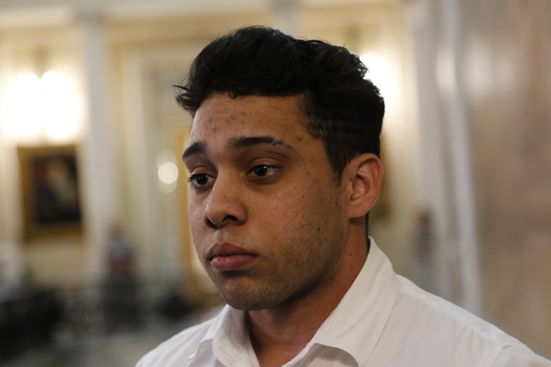 Câmara do Rio cassa mandato de Gabriel Monteiro