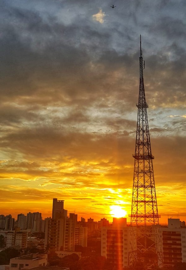 Temperatura volta a subir após recorde de frio e pode atingir 41°C em Cuiabá durante a semana