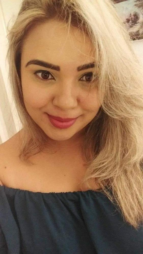 Jovem é morta a facadas pela namorada da ex após invadir casa em MT