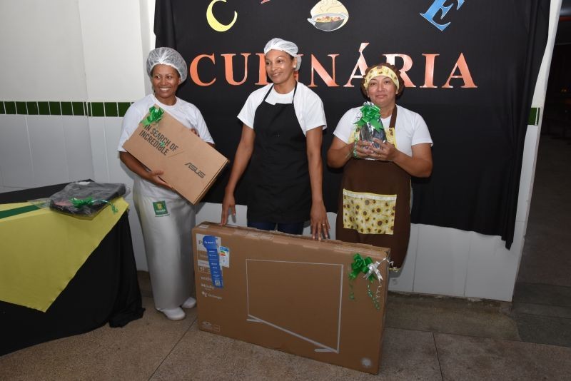 Eunice Miranda de Oliveira vence concurso de culinária com receita de fígado com purê de abobora e couve salteada
