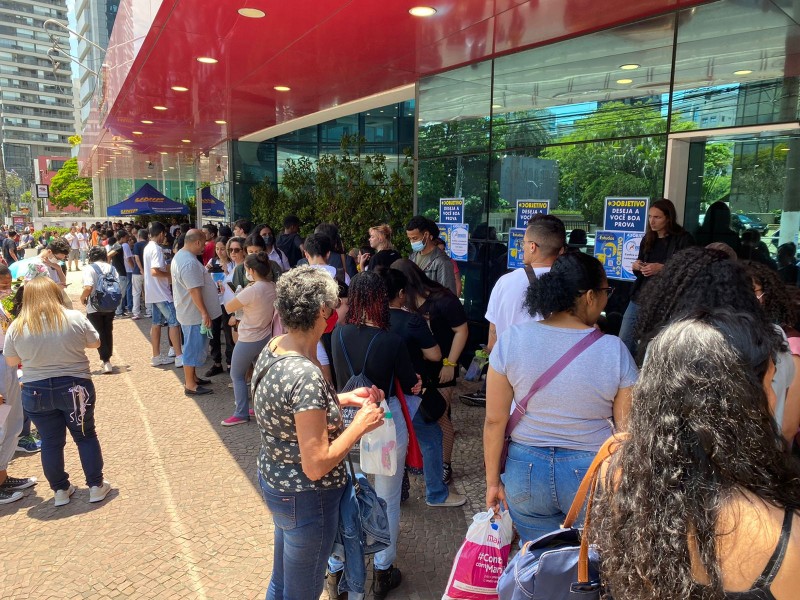 Um terço dos inscritos no Enem faltou às provas