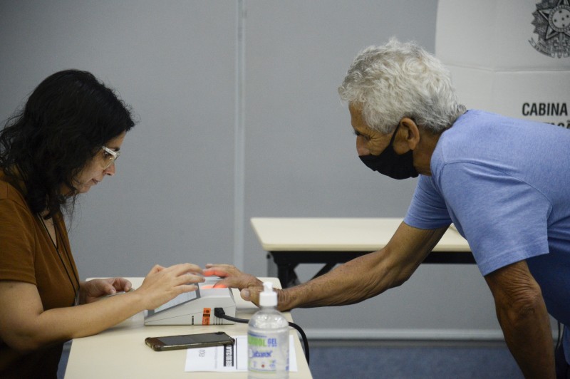 Termina hoje prazo para mesário justificar ausência no segundo turno