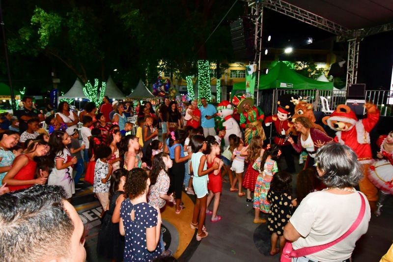?Natal Luz? atrai 20 mil pessoas durante os quatro dias de evento na Praça Oito de Abril
