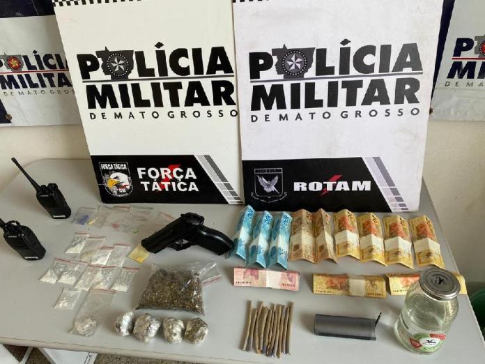Rotam encontra droga e réplica de arma de fogo em festa em comunidade