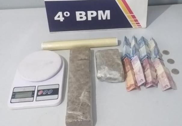 Polícia encontra droga em residência e detém traficante