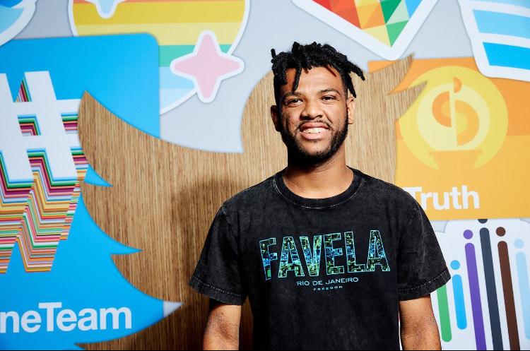 Unemat promove live com premiado jornalista comunitário Rene Silva