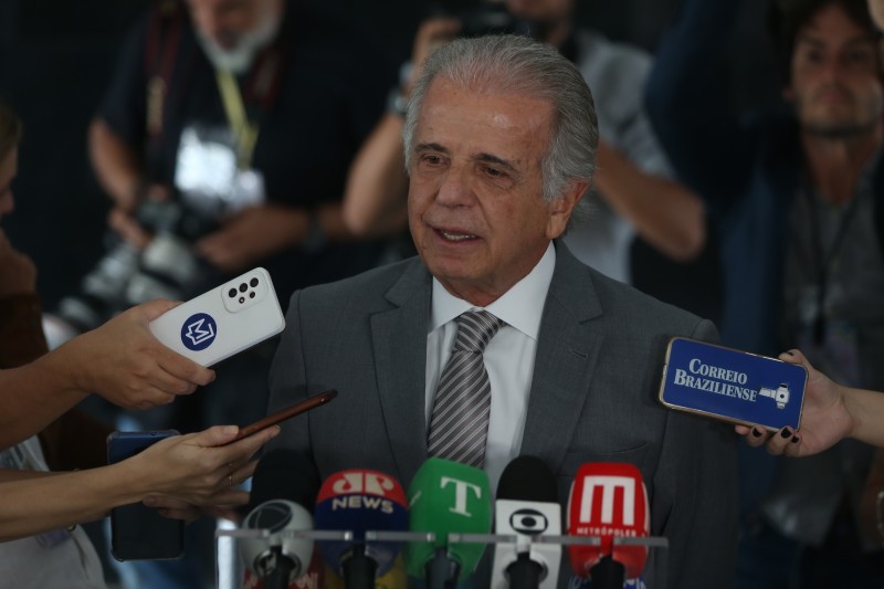 Múcio descarta envolvimento de Forças Armadas em atos golpistas