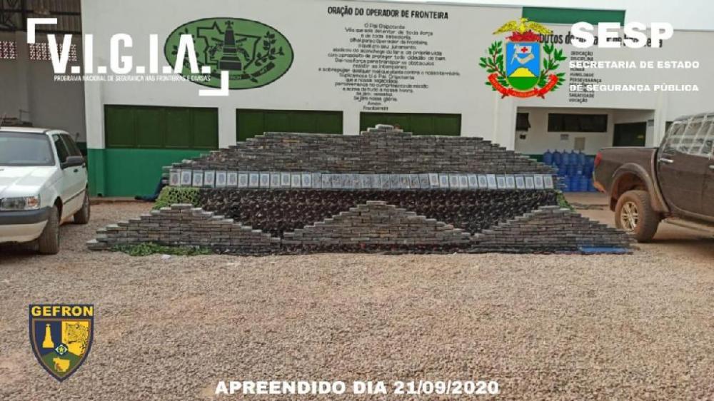 Carreta carregada com 652 quilos de droga é apreendida em Comodoro